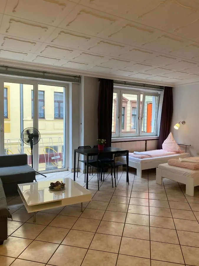 Central Shared Apartment, Friesenplatz Colónia