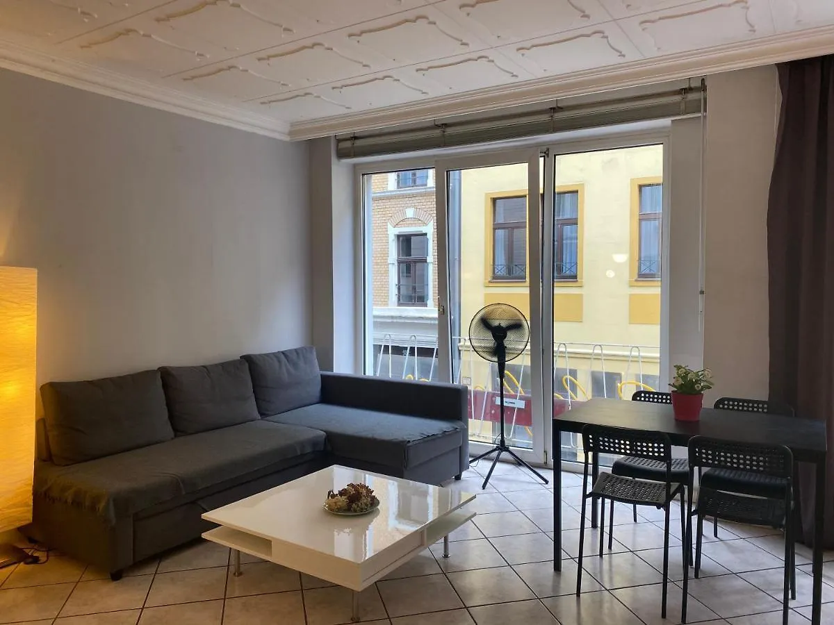 Central Shared Apartment, Friesenplatz Colónia Apartamento